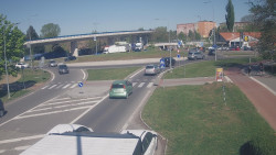 Křižovatka ulic Velká Dlážka a Polní