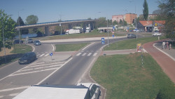 Křižovatka ulic Velká Dlážka a Polní
