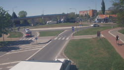 Křižovatka ulic Velká Dlážka a Polní