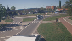 Křižovatka ulic Velká Dlážka a Polní