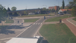 Křižovatka ulic Velká Dlážka a Polní