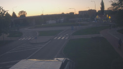 Křižovatka ulic Velká Dlážka a Polní