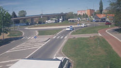 Křižovatka ulic Velká Dlážka a Polní