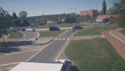 Křižovatka ulic Velká Dlážka a Polní