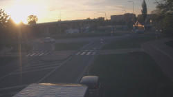 Křižovatka ulic Velká Dlážka a Polní