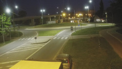 Křižovatka ulic Velká Dlážka a Polní
