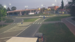 Křižovatka ulic Velká Dlážka a Polní