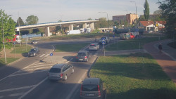 Křižovatka ulic Velká Dlážka a Polní