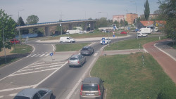 Křižovatka ulic Velká Dlážka a Polní