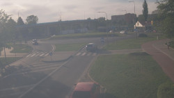 Křižovatka ulic Velká Dlážka a Polní