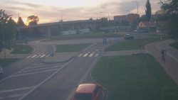 Křižovatka ulic Velká Dlážka a Polní