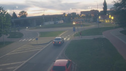 Křižovatka ulic Velká Dlážka a Polní