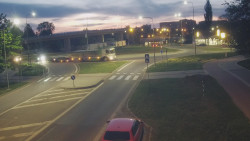 Křižovatka ulic Velká Dlážka a Polní