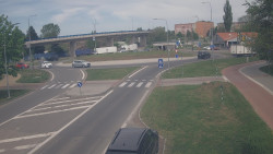 Křižovatka ulic Velká Dlážka a Polní