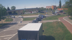 Křižovatka ulic Velká Dlážka a Polní