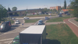Křižovatka ulic Velká Dlážka a Polní