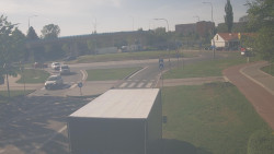 Křižovatka ulic Velká Dlážka a Polní
