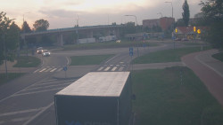 Křižovatka ulic Velká Dlážka a Polní
