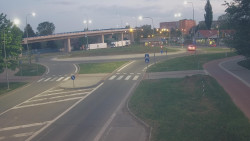 Křižovatka ulic Velká Dlážka a Polní