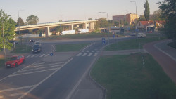 Křižovatka ulic Velká Dlážka a Polní