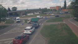 Křižovatka ulic Velká Dlážka a Polní