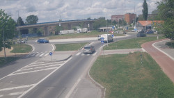 Křižovatka ulic Velká Dlážka a Polní