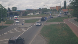 Křižovatka ulic Velká Dlážka a Polní