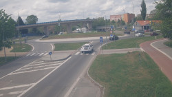 Křižovatka ulic Velká Dlážka a Polní