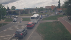 Křižovatka ulic Velká Dlážka a Polní