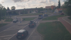 Křižovatka ulic Velká Dlážka a Polní