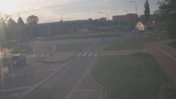 Křižovatka ulic Velká Dlážka a Polní
