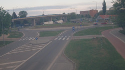 Křižovatka ulic Velká Dlážka a Polní