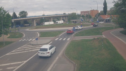 Křižovatka ulic Velká Dlážka a Polní
