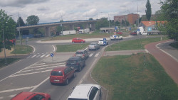 Křižovatka ulic Velká Dlážka a Polní
