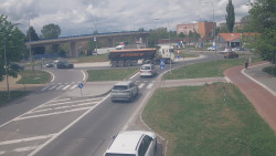 Křižovatka ulic Velká Dlážka a Polní