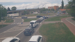 Křižovatka ulic Velká Dlážka a Polní