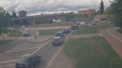 Křižovatka ulic Velká Dlážka a Polní