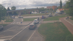 Křižovatka ulic Velká Dlážka a Polní