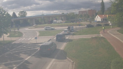 Křižovatka ulic Velká Dlážka a Polní