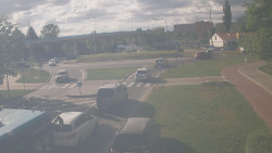Křižovatka ulic Velká Dlážka a Polní