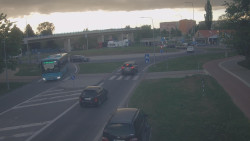 Křižovatka ulic Velká Dlážka a Polní