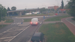 Křižovatka ulic Velká Dlážka a Polní