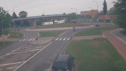 Křižovatka ulic Velká Dlážka a Polní