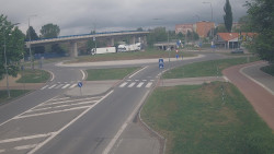 Křižovatka ulic Velká Dlážka a Polní