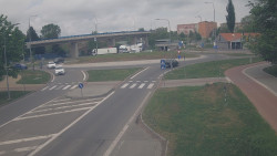 Křižovatka ulic Velká Dlážka a Polní