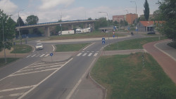 Křižovatka ulic Velká Dlážka a Polní
