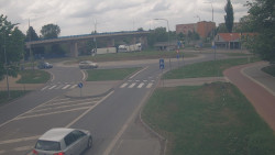 Křižovatka ulic Velká Dlážka a Polní