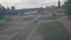 Křižovatka ulic Velká Dlážka a Polní
