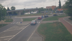Křižovatka ulic Velká Dlážka a Polní