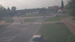 Křižovatka ulic Velká Dlážka a Polní
